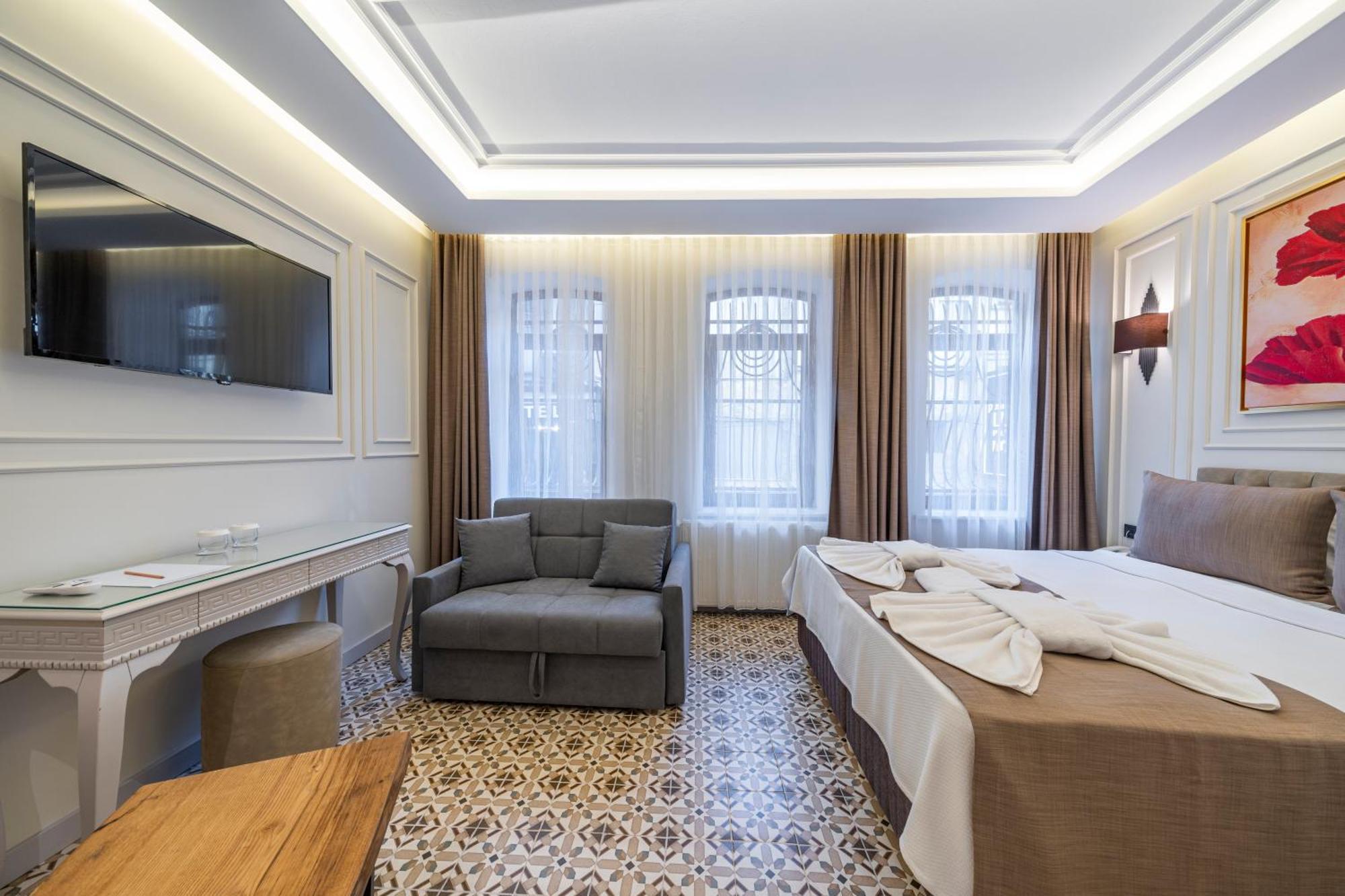 Pera Luna Premium Hotel Istanbul Exterior photo