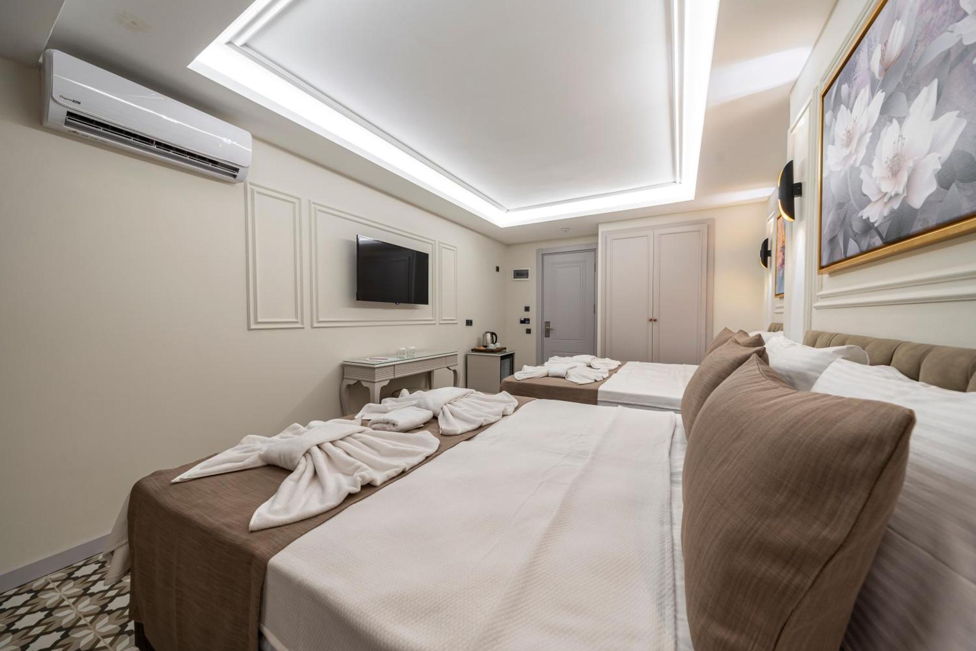 Pera Luna Premium Hotel Istanbul Exterior photo