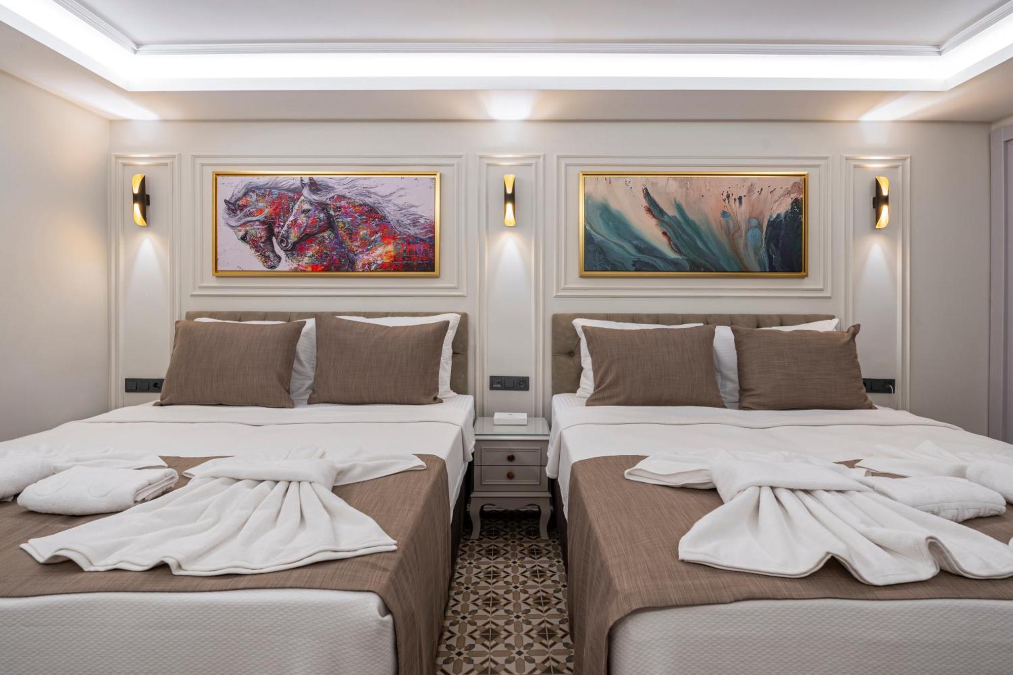 Pera Luna Premium Hotel Istanbul Exterior photo